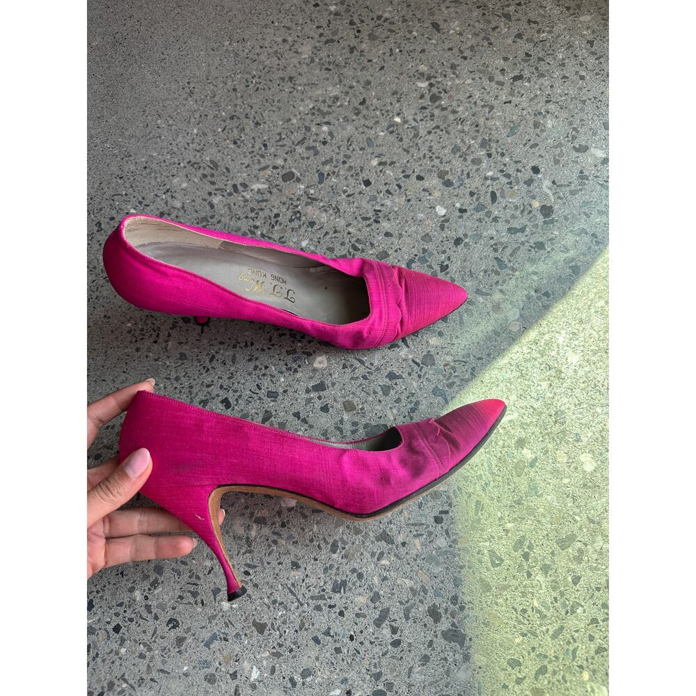 J.J Wong Hong Kong Women's 8 Heels  Hot Pink Silk Pointed Toe Pumps Vintage - Picture 4 of 4